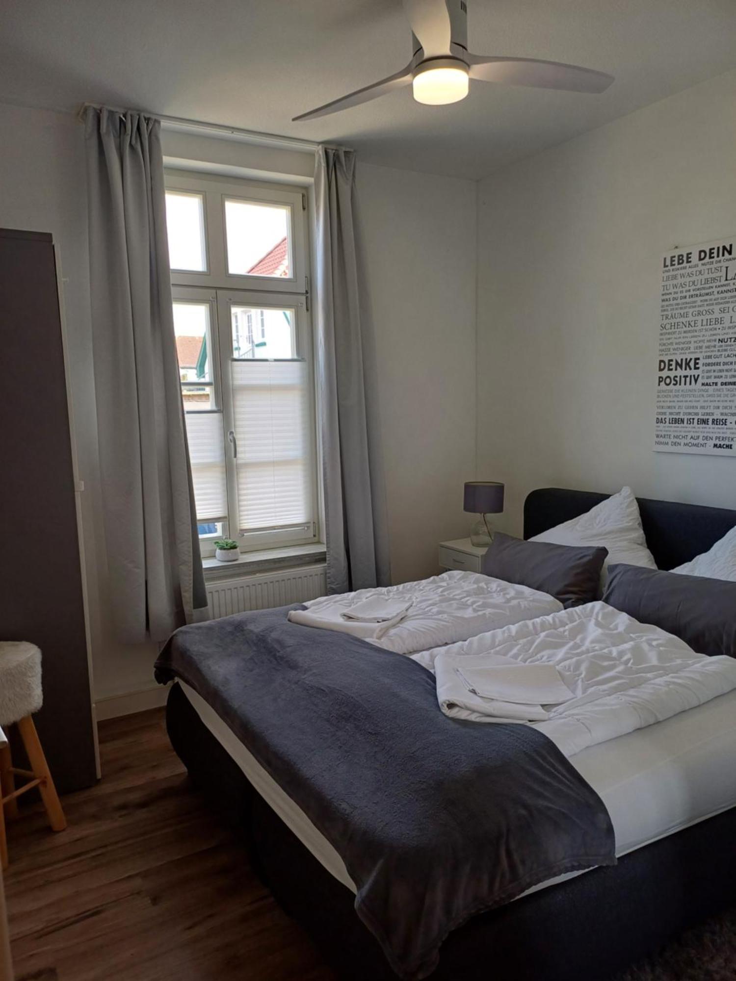 Apartmenthaus Alte Boerse Carolinensiel Exterior foto